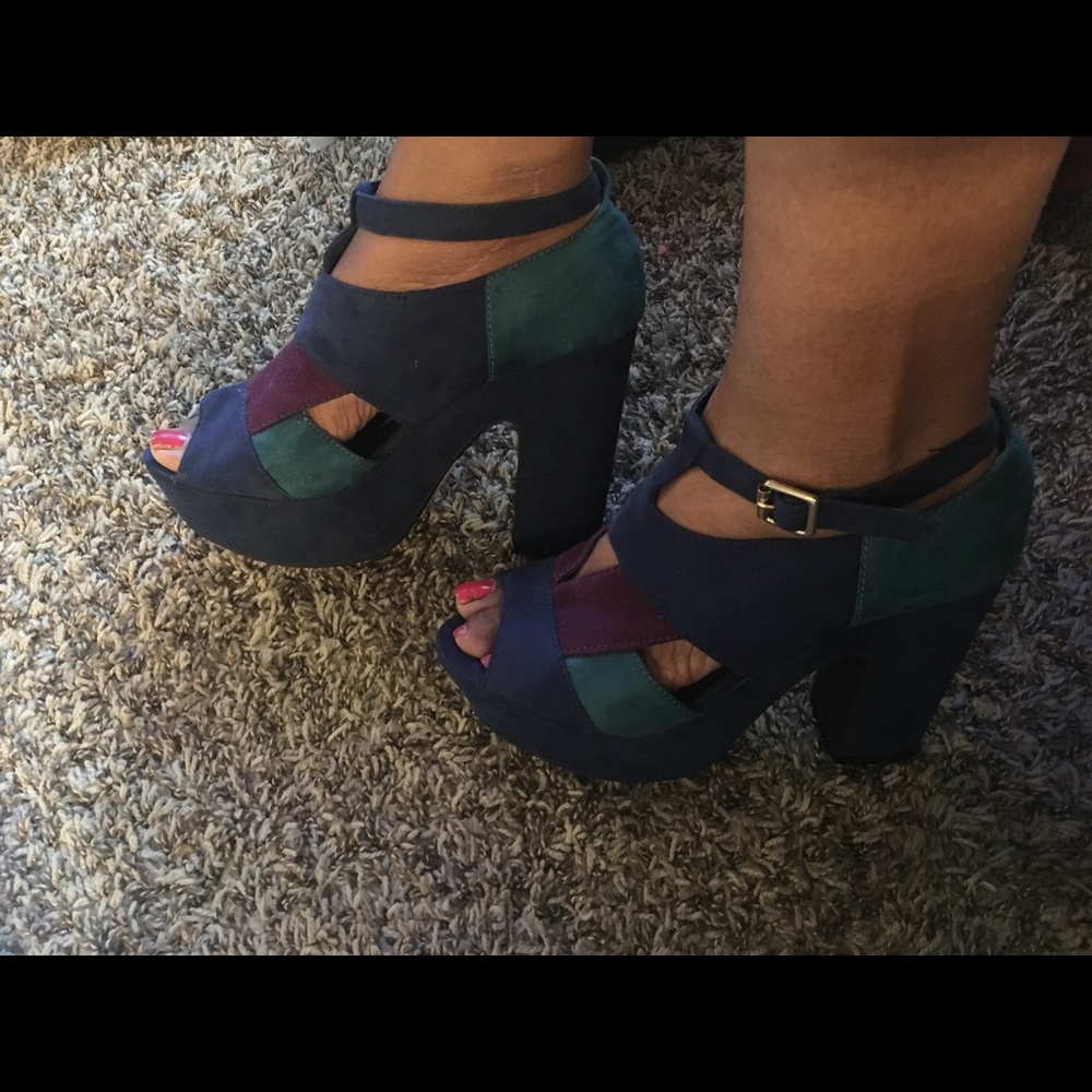 Jellypop suede fat heel.